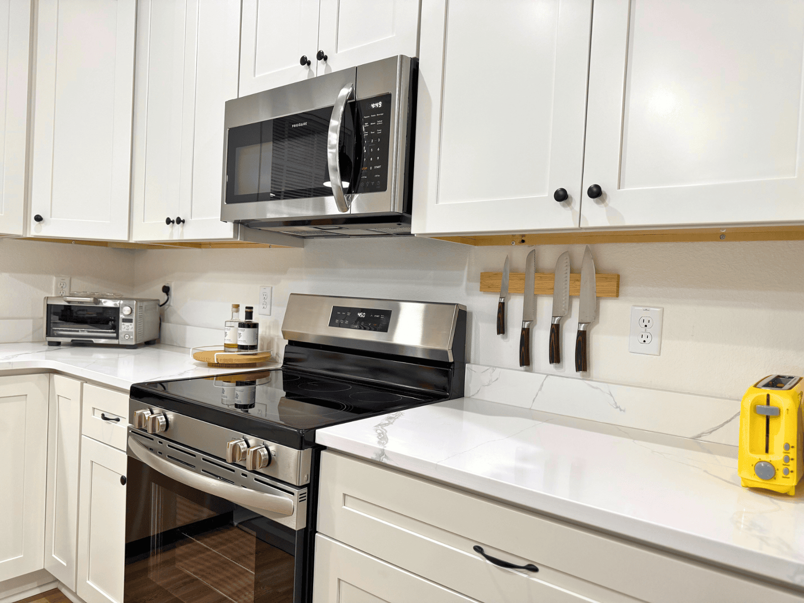 Gourmet kitchen